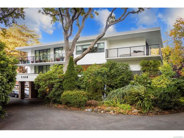1159 Beach Dr, Unit 402, Oak Bay, BC V8S 2N2