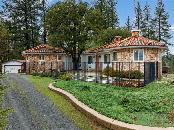 780 Boole Rd, Applegate, CA 95703