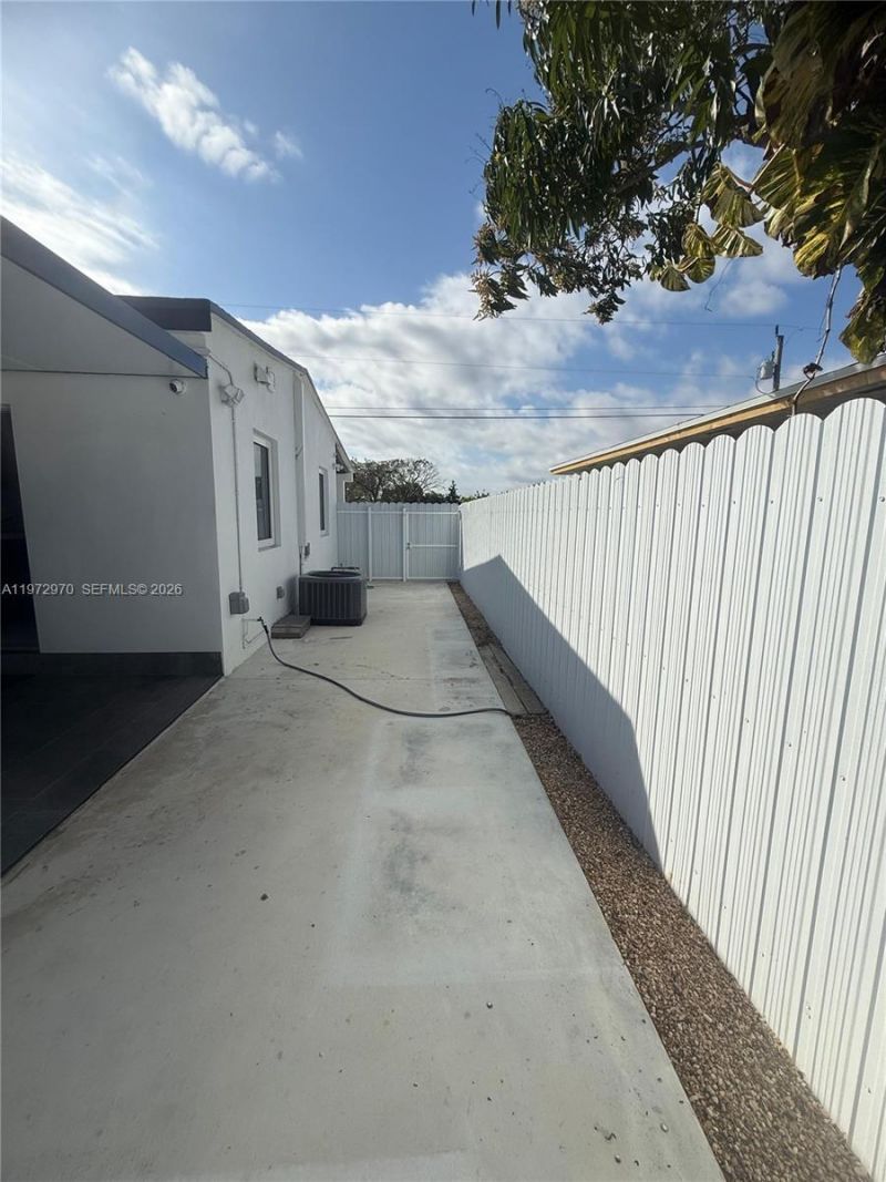 12223 SW 219th St, Miami, FL 33170 Photo