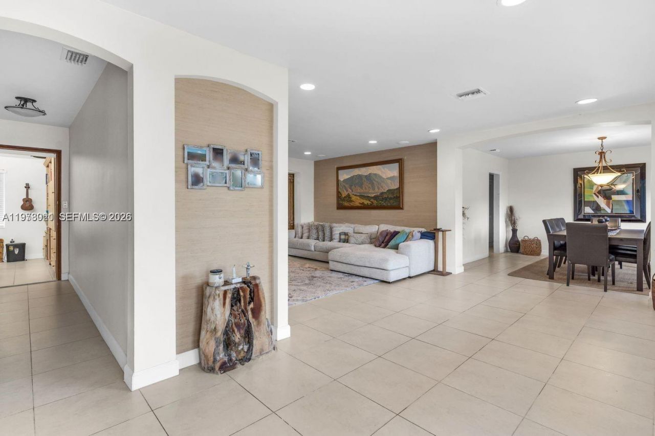 6440 SW 129th Ter, Pinecrest, FL 33156 Photo