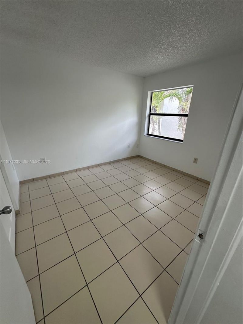10839 NW 7th St, Unit 12-24, Miami, FL 33172 Photo