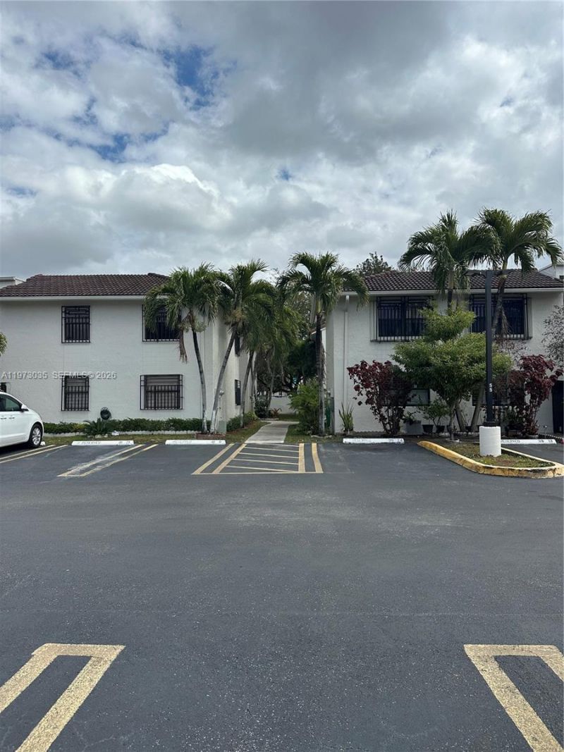 10839 NW 7th St, Unit 12-24, Miami, FL 33172 Photo