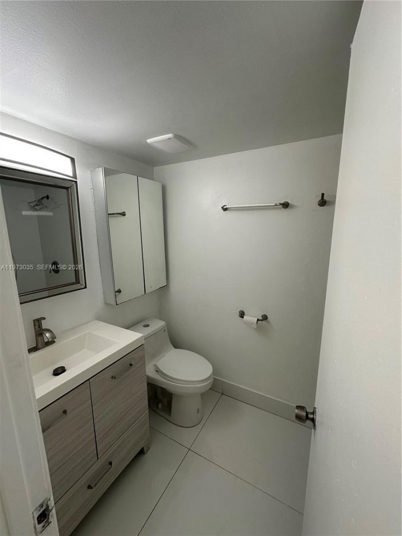 10839 NW 7th St, Unit 12-24, Miami, FL 33172 Photo
