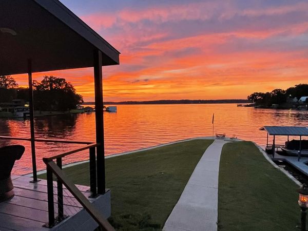 680 Eastlake Dr, Muscle Shoals, AL