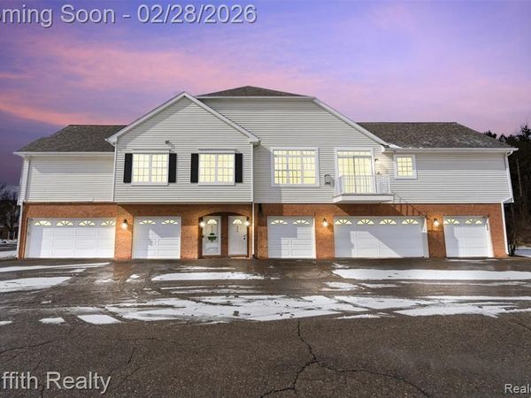 636 Olde English Circle, Howell Twp, MI 48855