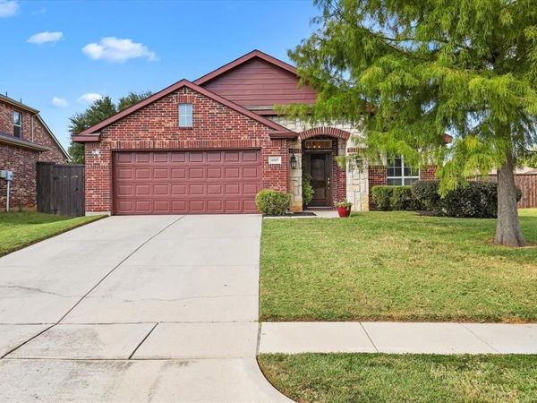 1917 Prescott Downs Drive, Denton, TX 76210