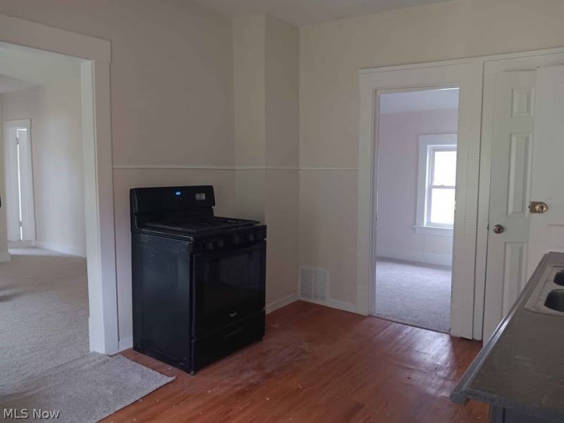 3451 W 63rd Street, Unit up, Cleveland, OH 44102 Photo 2