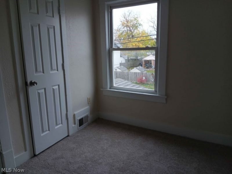 3451 W 63rd Street, Unit up, Cleveland, OH 44102 Photo 7