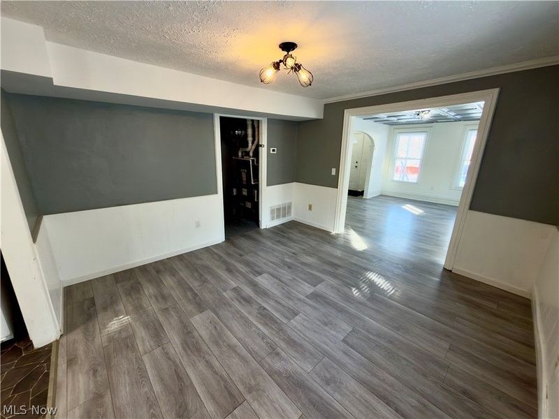 142 Beaver Court, Amherst, OH 44001 Photo 4