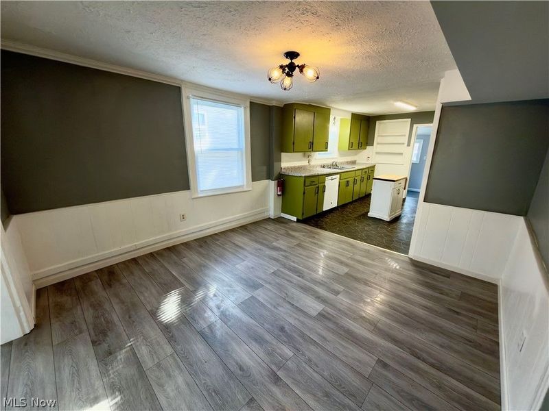 142 Beaver Court, Amherst, OH 44001 Photo 5