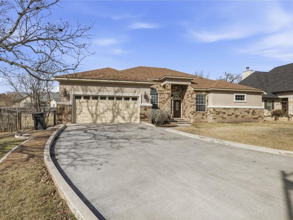 1208 Spotted Fawn TRL, Fredericksburg, TX 78624