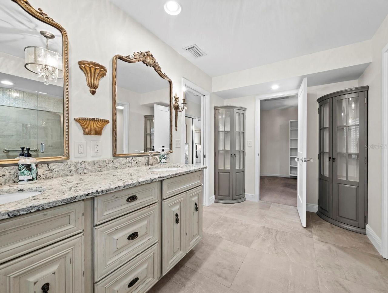 3435 Winding Oaks Drive, Unit 18, Longboat Key, FL 34228 Photo