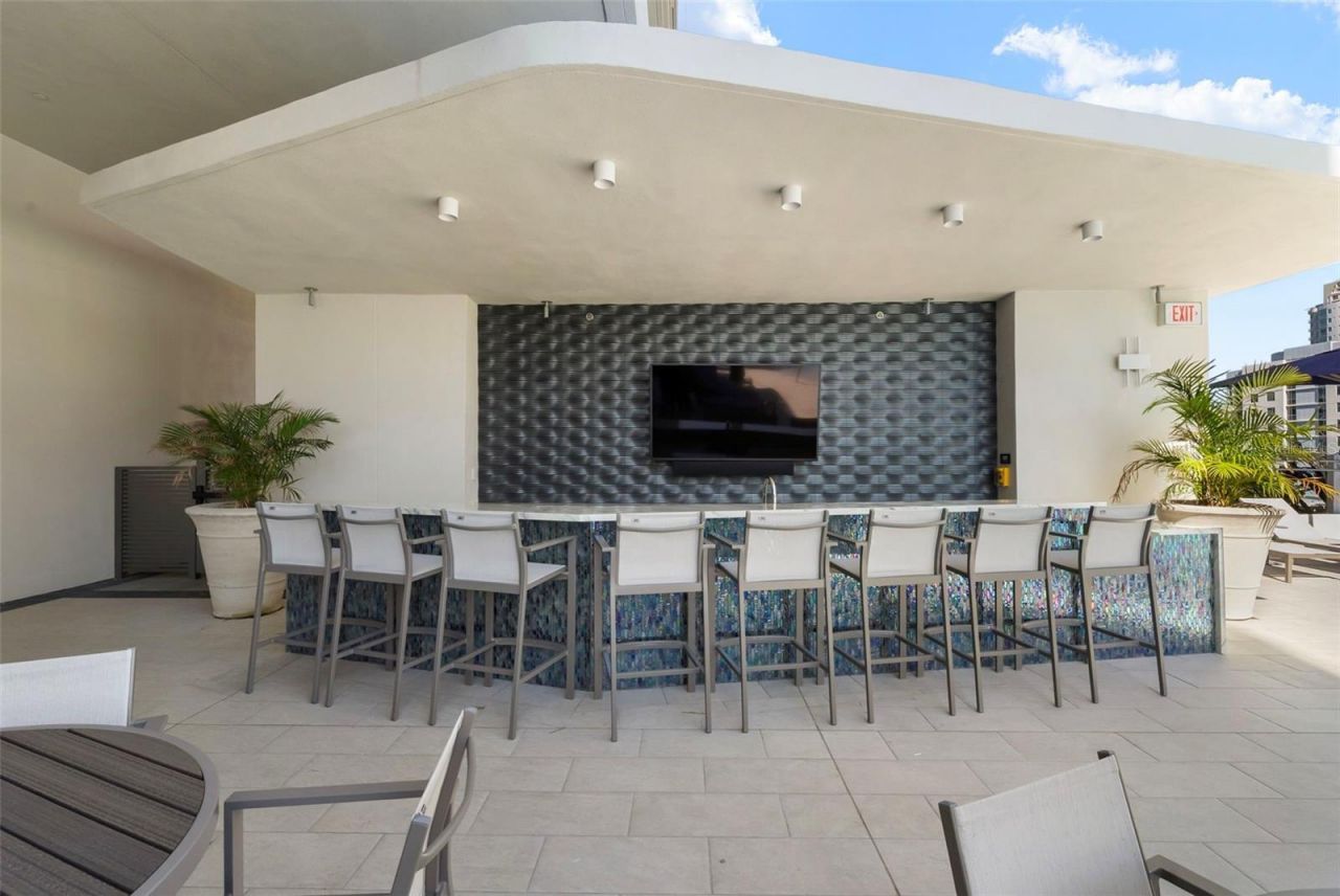 275 1st Avenue S, Unit 3908, Saint Petersburg, FL 33701 Photo