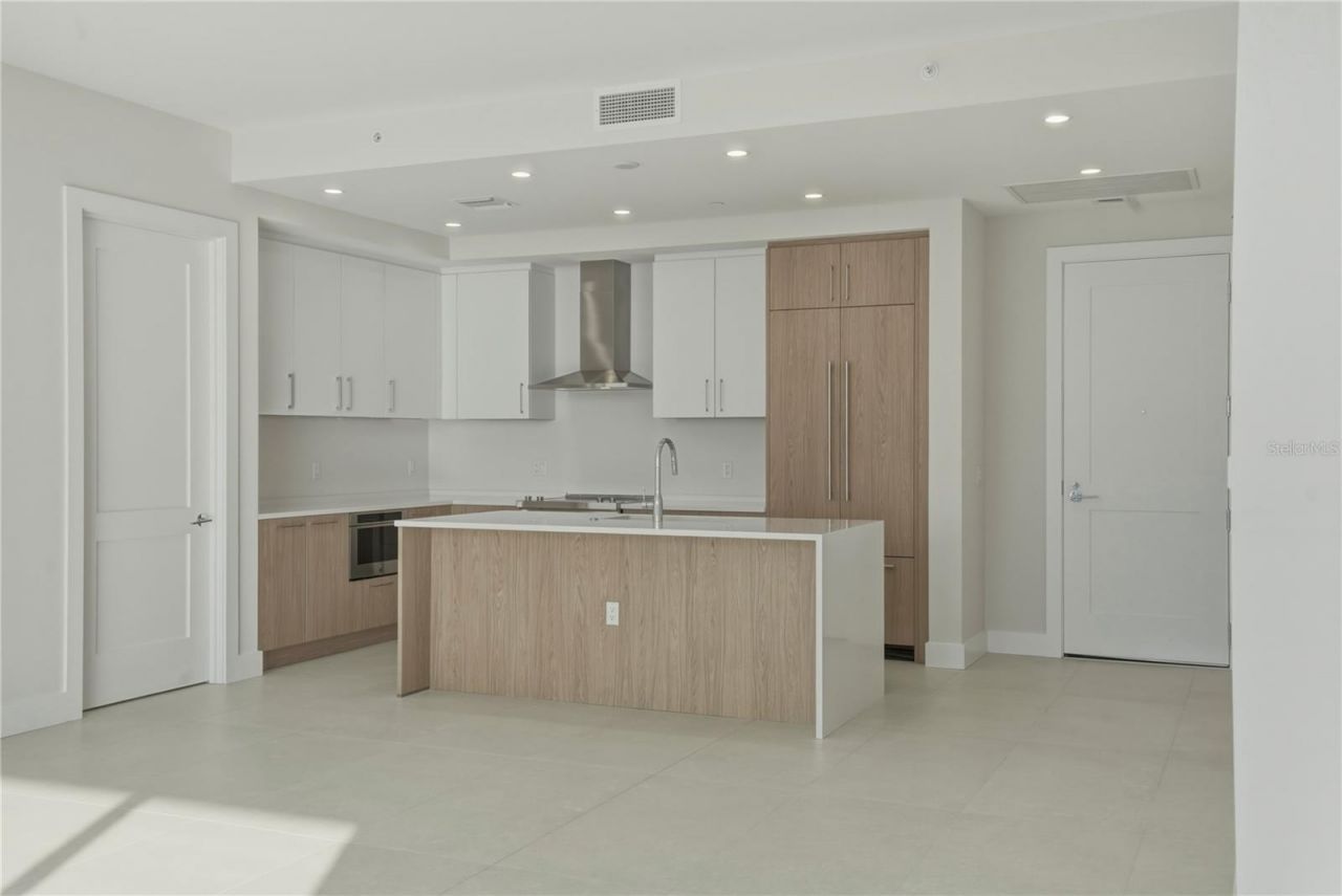 275 1st Avenue S, Unit 3908, Saint Petersburg, FL 33701 Photo