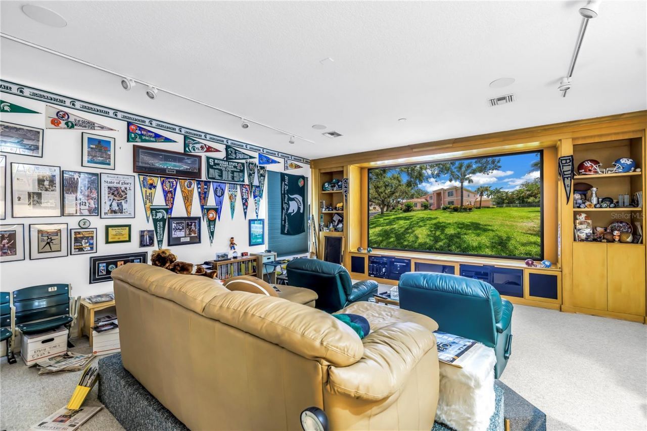 4930 Sandpiper Lane S, Saint Petersburg, FL 33711 Photo