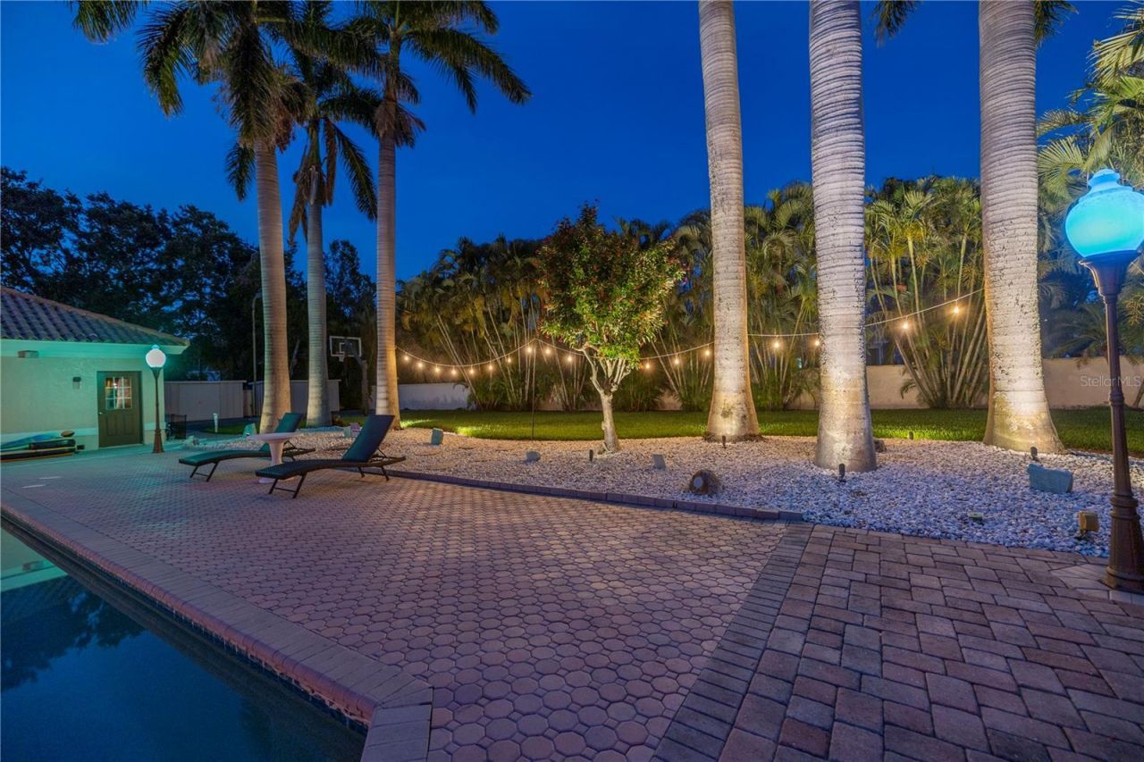 4930 Sandpiper Lane S, Saint Petersburg, FL 33711 Photo