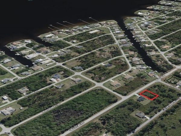 3401 GILLOT BOULEVARD, PORT CHARLOTTE, FL 33981