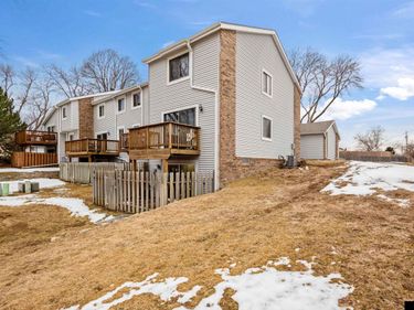 7603 S 88th Street, La Vista, NE 68128