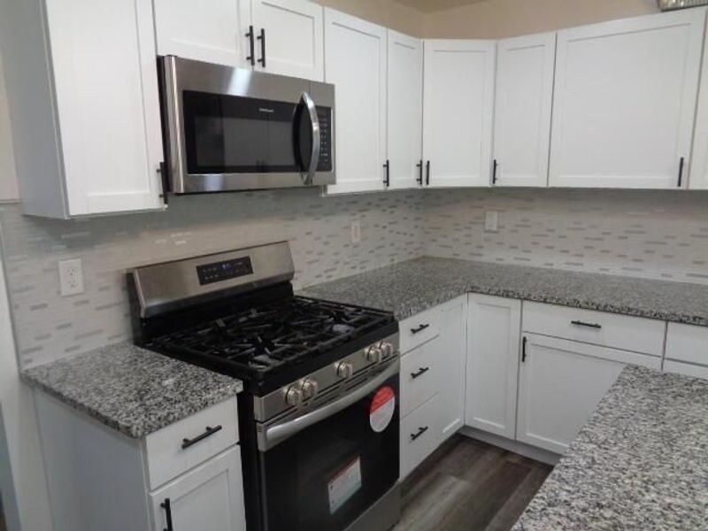 4560 Stonehedge Road , Columbus, OH 43231 Photo 10