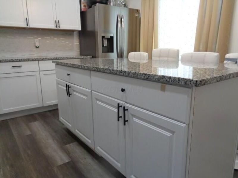 4560 Stonehedge Road , Columbus, OH 43231 Photo 13