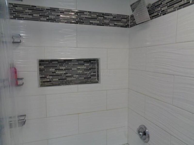 4560 Stonehedge Road , Columbus, OH 43231 Photo 15