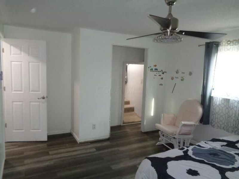 4560 Stonehedge Road , Columbus, OH 43231 Photo 18