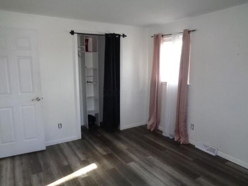 4560 Stonehedge Road , Columbus, OH 43231 Photo 19