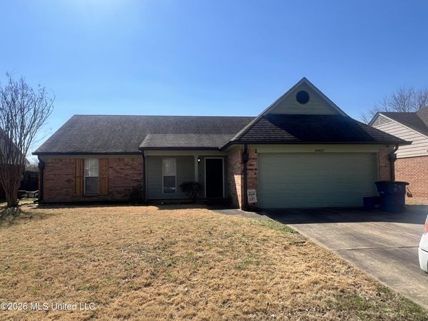 10827 Oak Leaf Drive, Olive Branch, MS 38654