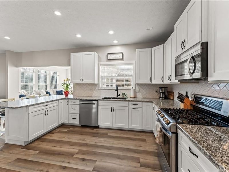 2331 Wedgewood Drive, Beavercreek, OH 45434 Photo 3