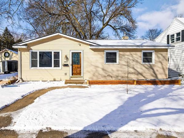 1623 S JEFFERSON STREET, Appleton, WI 54915