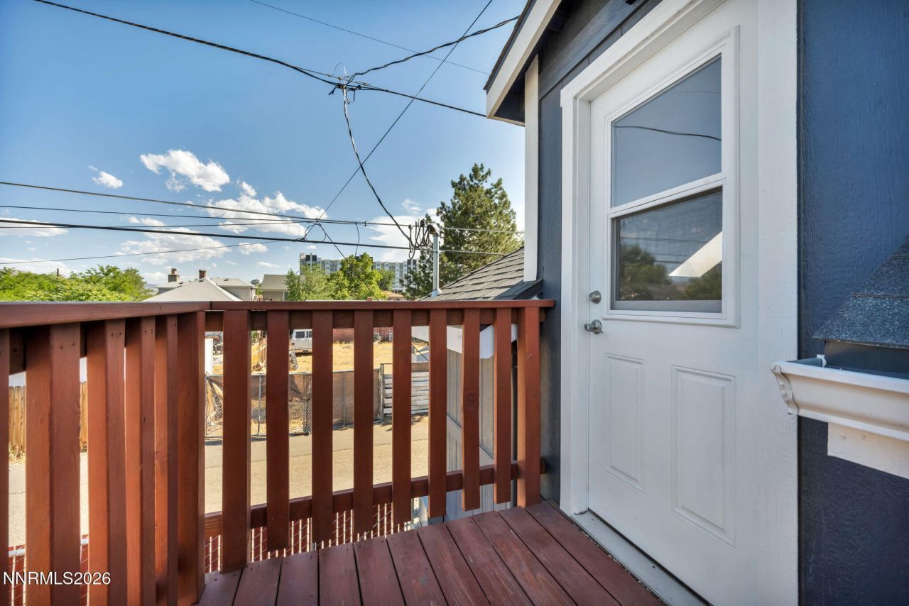 911 F Street, Sparks, NV 89431 Photo