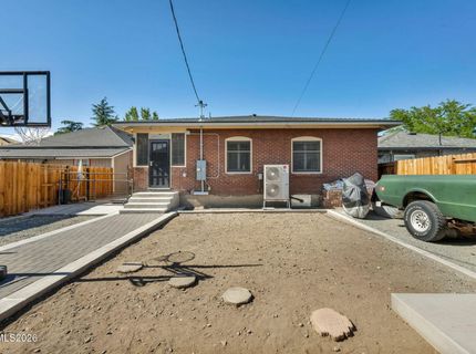 911 F Street, Sparks, NV 89431 Photo