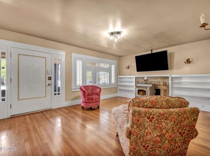 911 F Street, Sparks, NV 89431 Photo