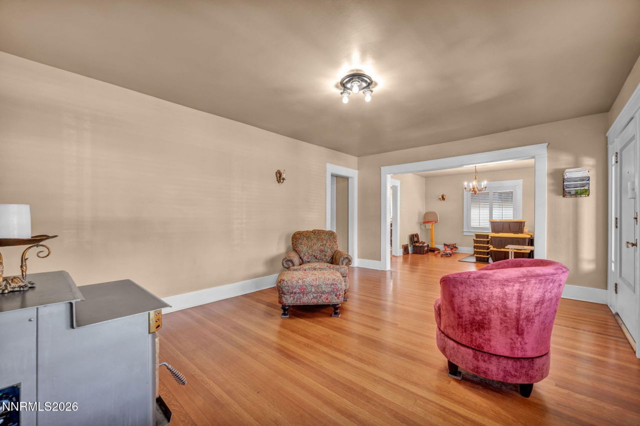 911 F Street, Sparks, NV 89431 Photo