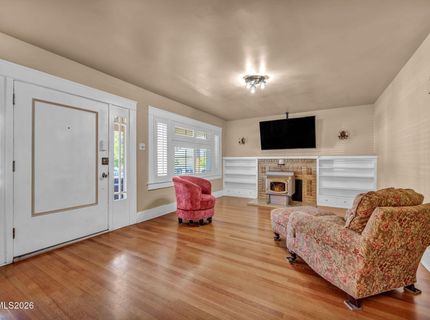 911 F Street, Sparks, NV 89431 Photo