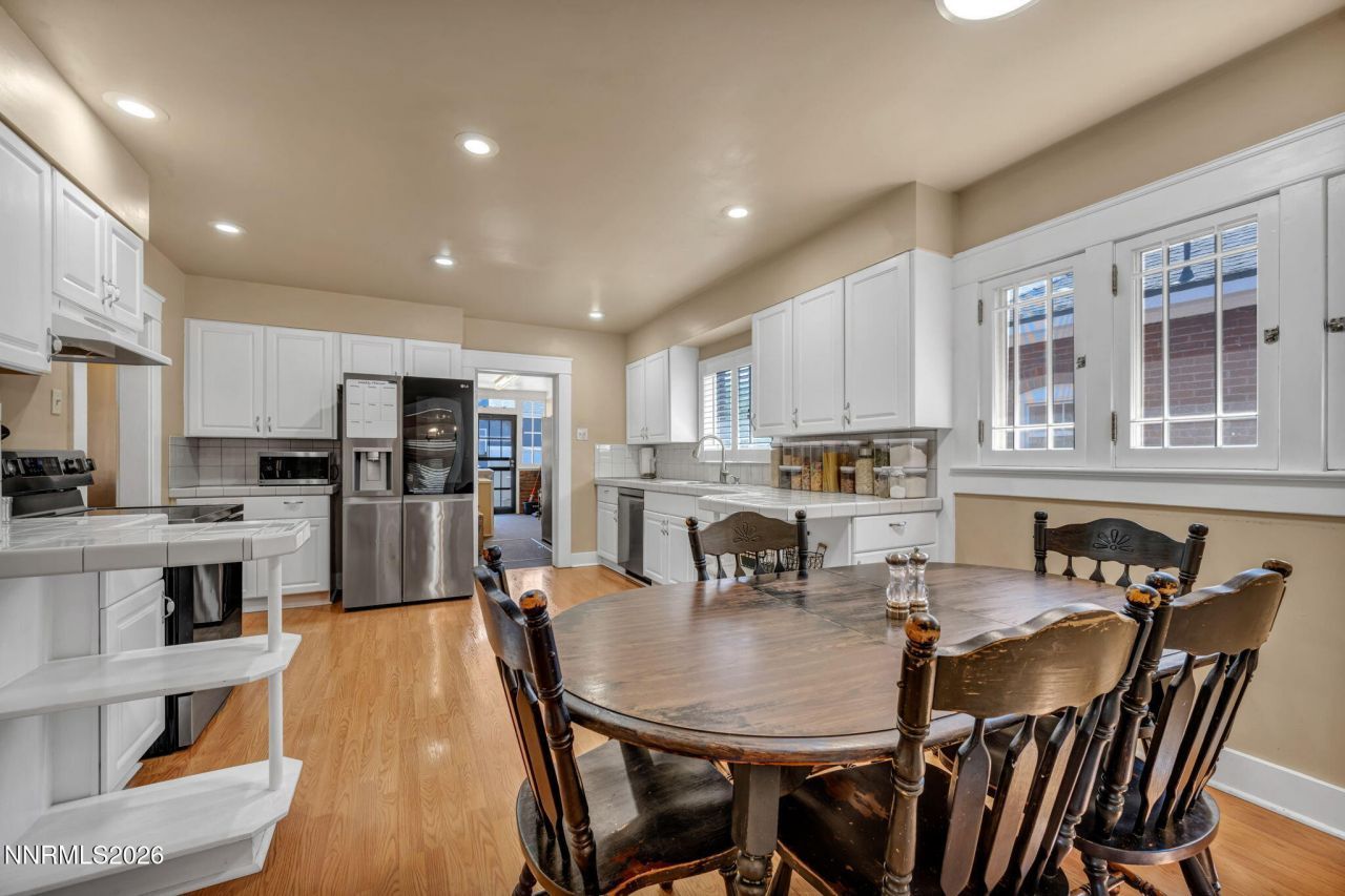 911 F Street, Sparks, NV 89431 Photo