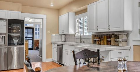 911 F Street, Sparks, NV 89431 Photo