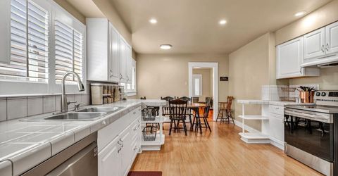 911 F Street, Sparks, NV 89431 Photo