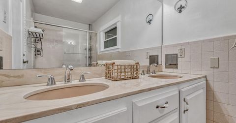 911 F Street, Sparks, NV 89431 Photo