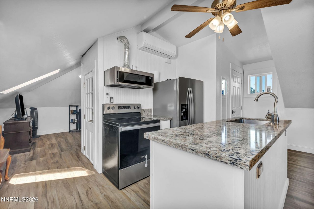 911 F Street, Sparks, NV 89431 Photo