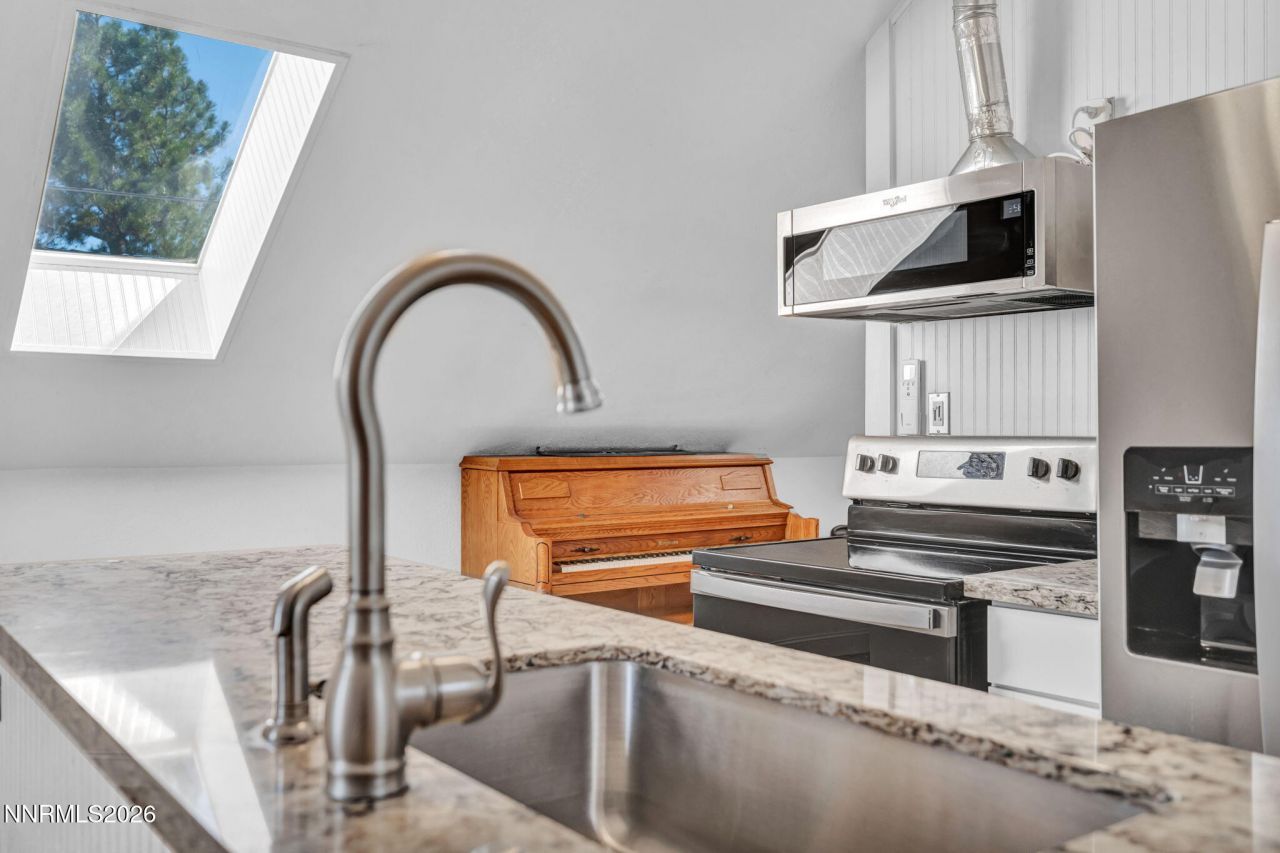 911 F Street, Sparks, NV 89431 Photo