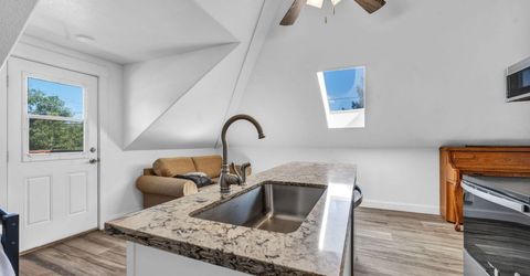 911 F Street, Sparks, NV 89431 Photo