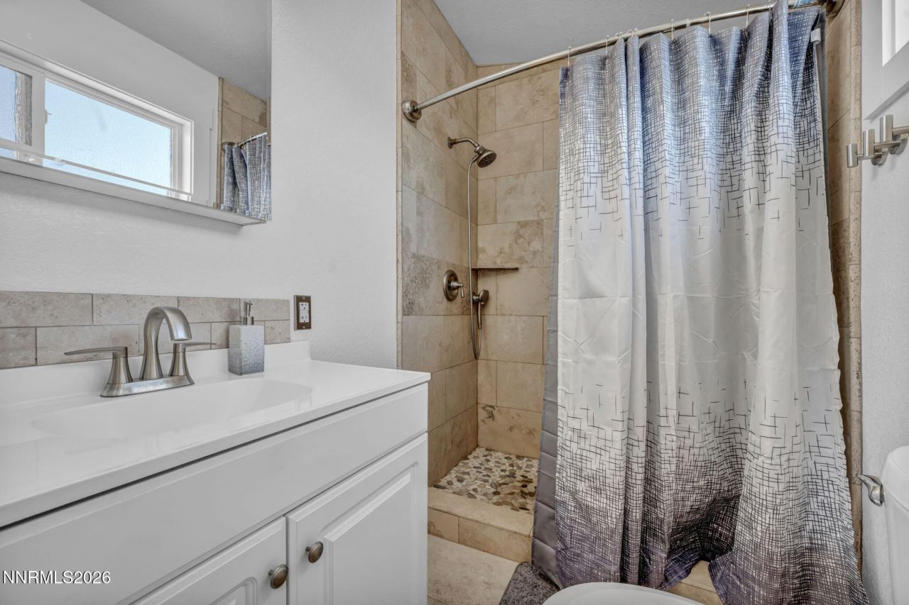 911 F Street, Sparks, NV 89431 Photo