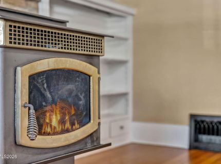 911 F Street, Sparks, NV 89431 Photo