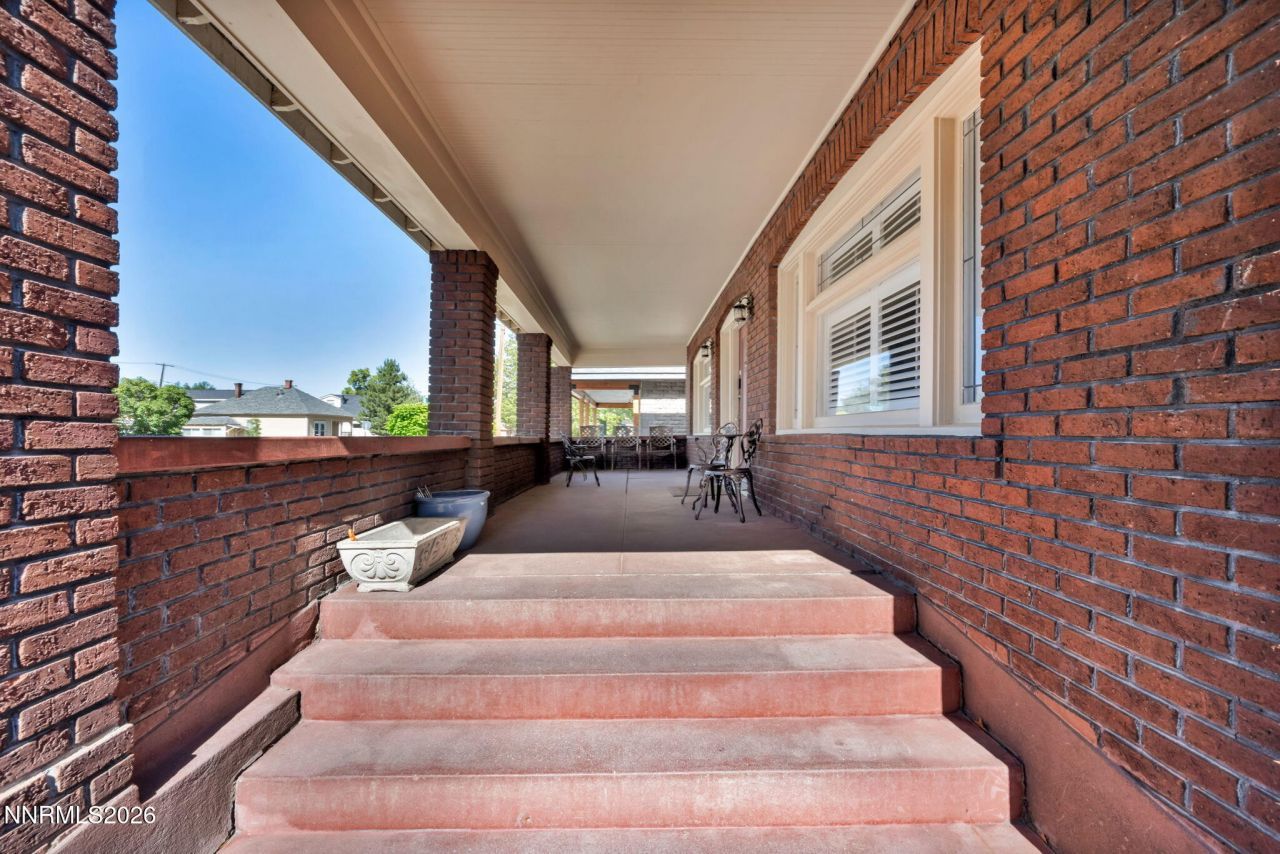 911 F Street, Sparks, NV 89431 Photo