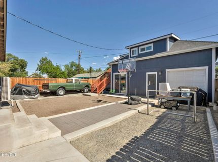 911 F Street, Sparks, NV 89431 Photo