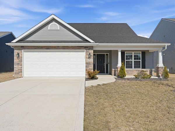 10491 Fieldlight Boulevard, Fort Wayne, IN 46835