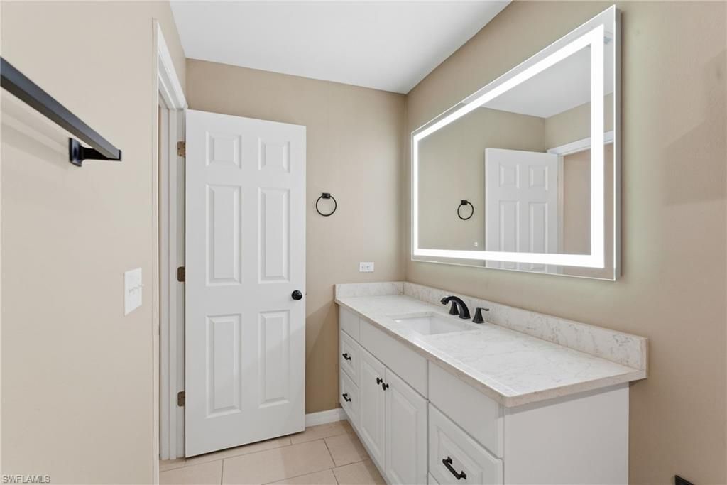 526-528 SE 5th Pl, Cape Coral, FL 33990 Photo