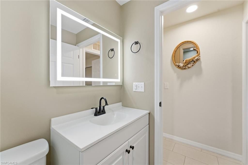 526-528 SE 5th Pl, Cape Coral, FL 33990 Photo