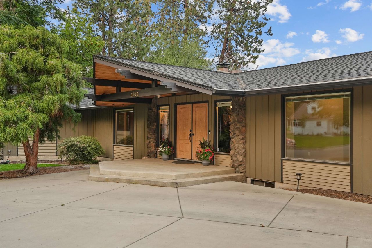 4105 S Adams Rd, Veradale, WA 99037 Main Photo